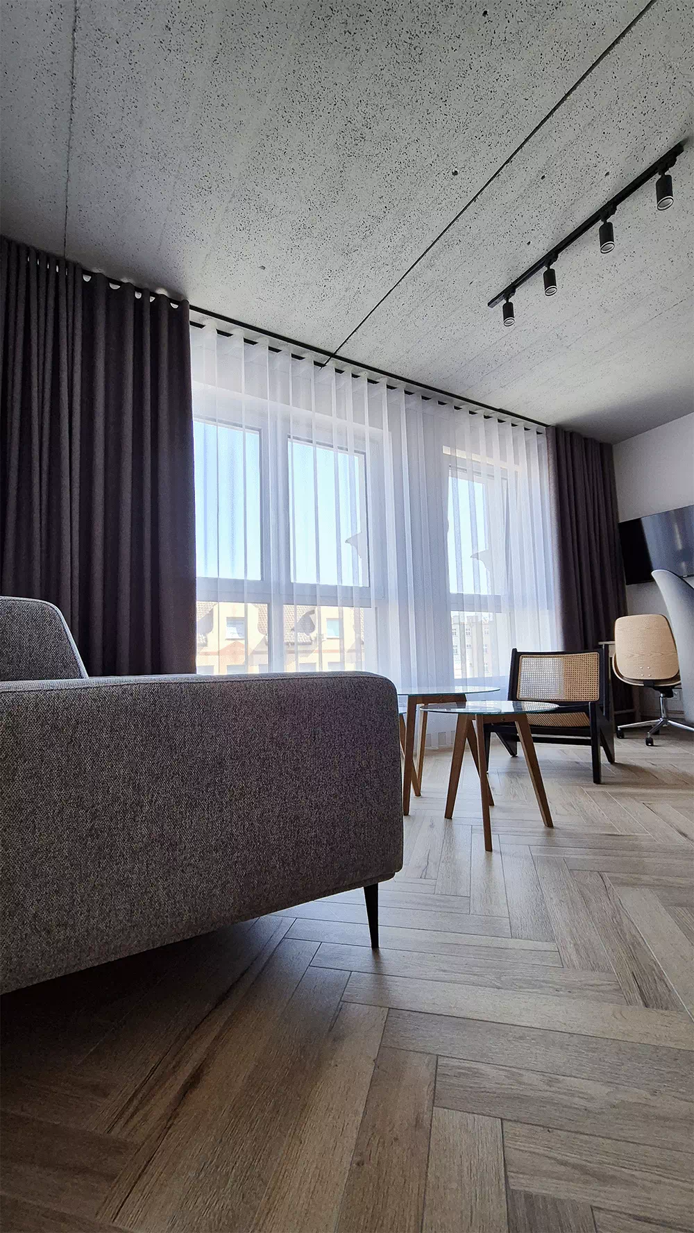 zaslony_zaciemniajace